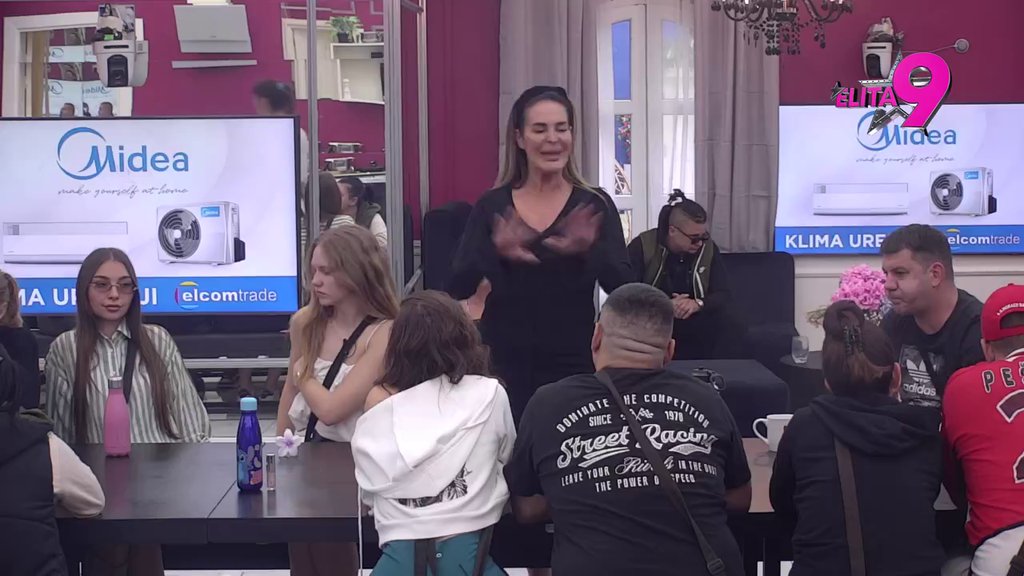 Ne štedi reči hvale! Kačavenda poželela ćerku poput Maje Marinković, vinula Boru i Đukića u nebesa (VIDEO)