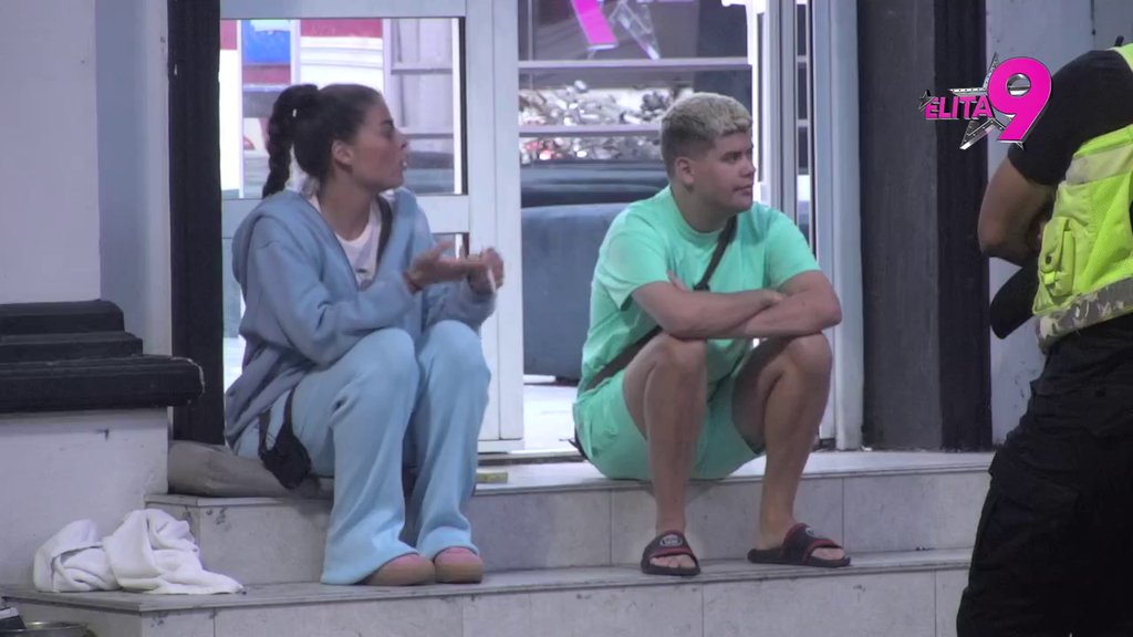 Vratila joj milo za drago! Boginja sačekala svojih pet minuta, pa se osvetila Aneli, Mića skočio da je brani (VIDEO)