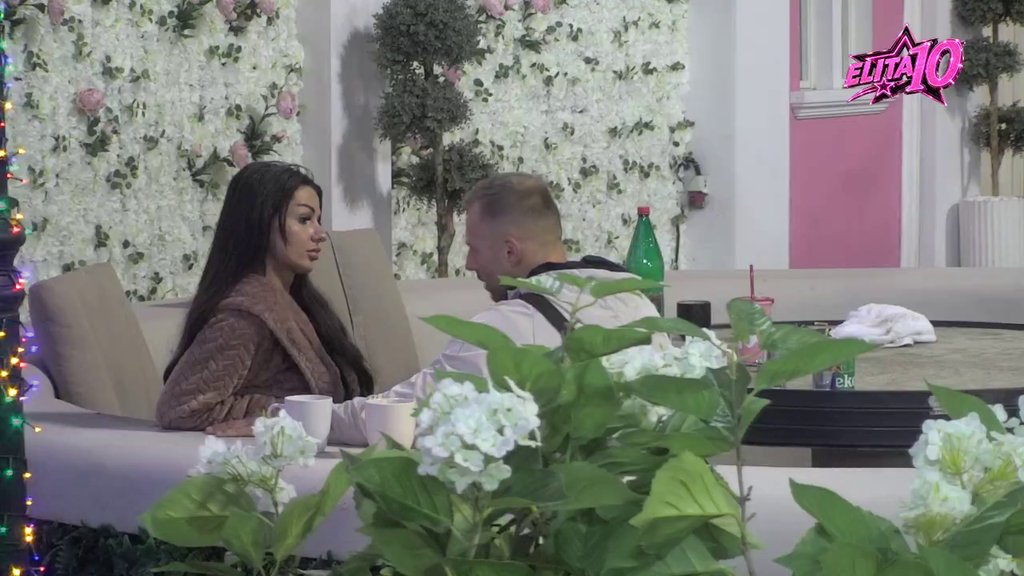 Veća sam zavodnica nego Laura: Slađana pomutila um Mahiru, tri muškarca se bore za njenu ljubav! (VIDEO)