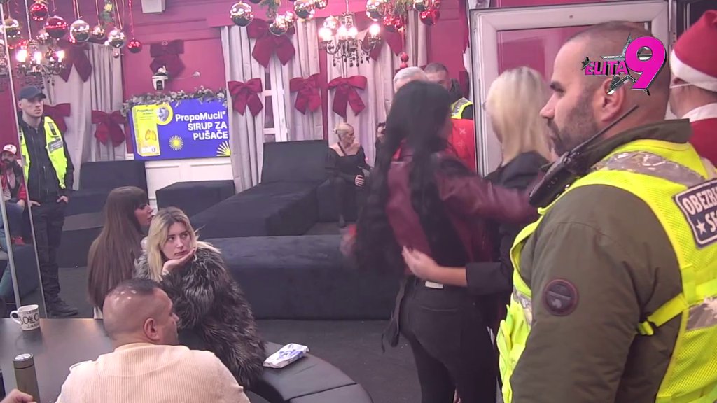 Više nema kalkulacije: Anitina najbolja drugarica ovim potezom dala podršku Stanojlovićevoj i Vujoviću, sad je sve jasno (VIDEO)