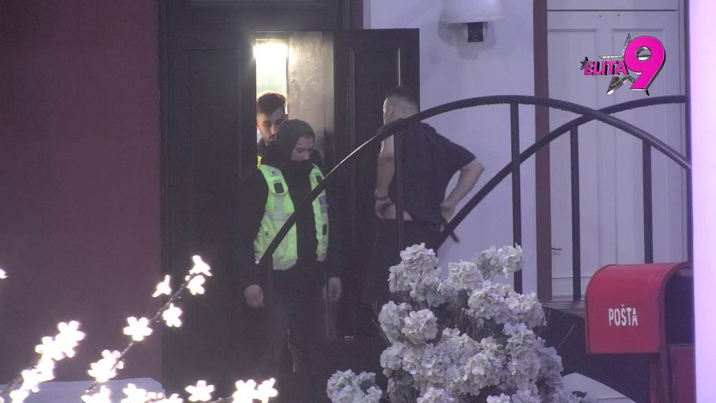 Bebica nema mira: Ponovo doleteo do kuće Odabranih, Teodora ga slagala nije trepnula! (VIDEO)