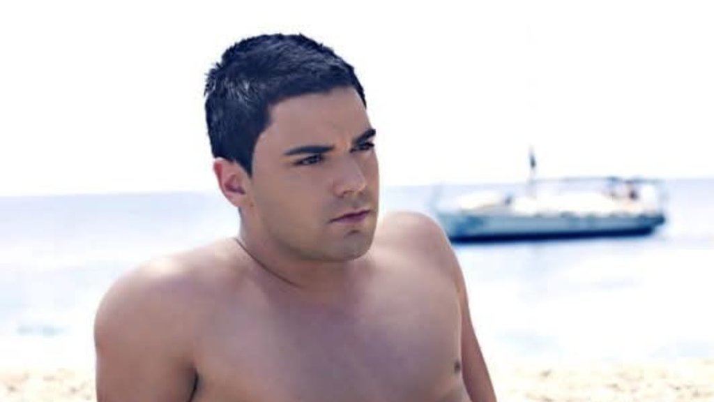 Ovako je nekada izgledao Luka Vujović: Anelin verenik NEPREPOZNATLJIV! Hit fotke iz mladosti, danas ne skida kačkete, a tek da mu vidite OVE FRIZURE!