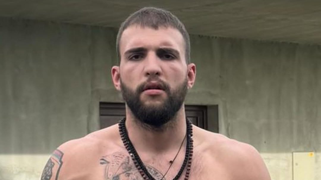 ŽIVEO SAM U PODVORJU SRPSKE PRAVOSLAVNE CRKVE U RUSIJI: Veljko Ražnatović otkrio nepoznate detalje boravka u Moskvi