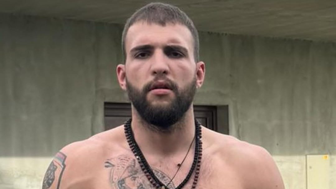 VIČE NA PORODICU, A LJUBAZAN JE SA... Poruka Veljka Ražnatovića zapalila mreže, jedno NE PODNOSI