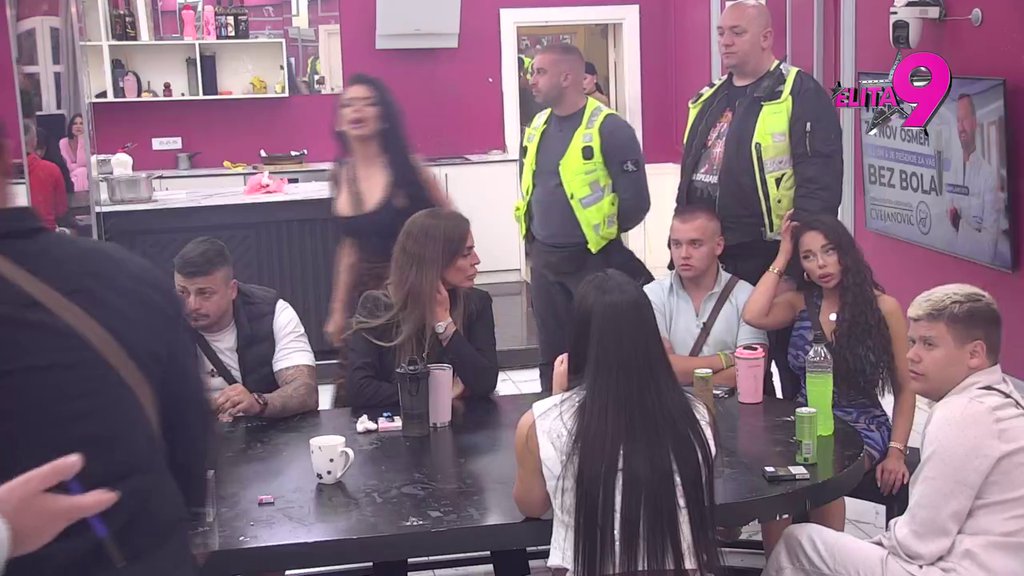 OBEZBEĐENJE NA NOGAMA! Anđelo i Dačo udružili snage, pa Aniti i Luki sasuli sve u lice, oni ne trpe kritike (VIDEO)