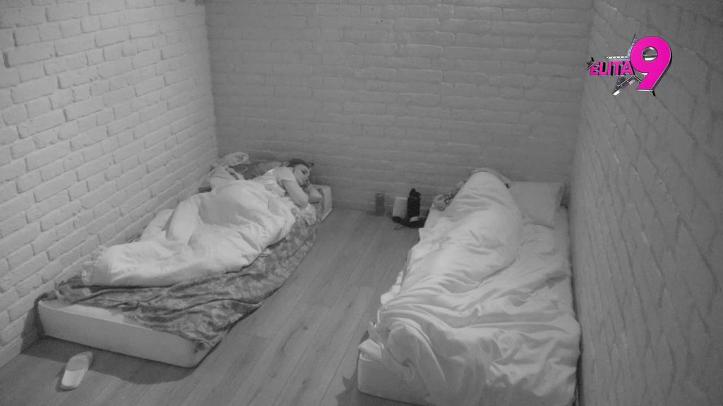 Teodora i Đukić skinuli rukavice! Odigrali igru istine, pa sve priznali jedno drugom: Se sećaš kada si kao izašla iz vecea... (VIDEO)