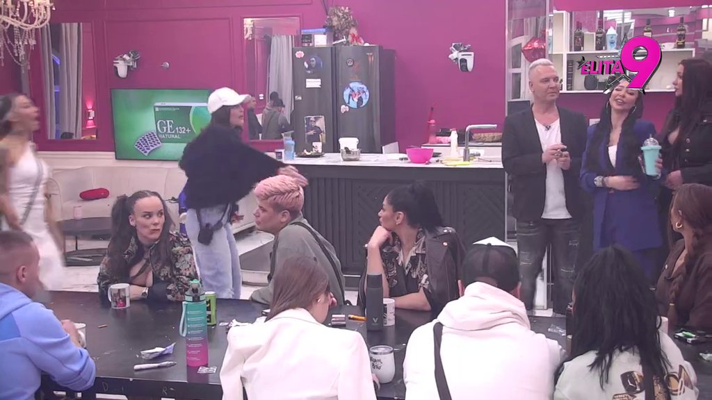 Ratno stanje u Beloj kući! Grupni napad na Aneli Ahmić, Maja najgnusnije ponižava Boginju (VIDEO)