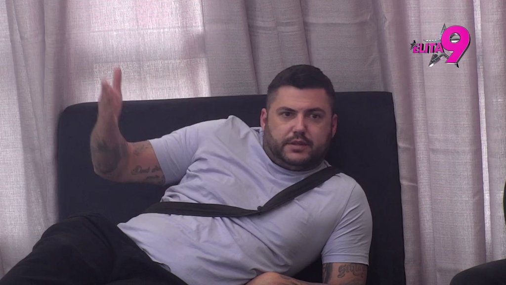 Srušio joj se svet: Maja podivljala od ljubomore na Teodoru, Filip je istog momenta vratio na fabrička (VIDEO)