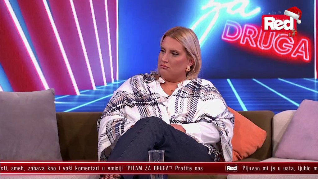 Zašto je ne spoje sa Vojažem? Anitina drugarica podgrejala dodatne sumnje o navodnoj aferi nje i Relje Popovića, pa otkrila da li je u kontaktu s njim i Nikolijom! (VIDEO)