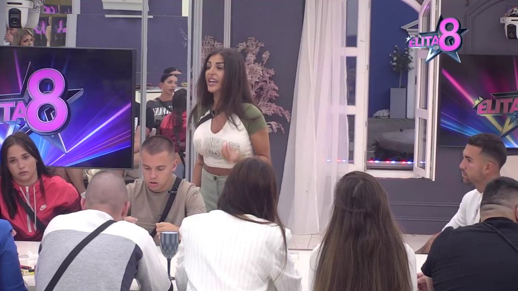 Pljušte žestoke prozivke: Anđela i Sofija se bore da dokažu koja je veća ljubavnica, jedna drugu urnisale brutalnim uvredama! (VIDEO)