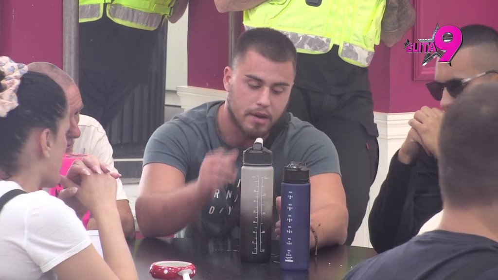 Mislio sam da će proći, da će ići na bolje, voleo sam... Viktor na teži način shvatio šta mu je Mina uradila, Dača poručio: Ona je bednica i jadnica! (VIDEO)