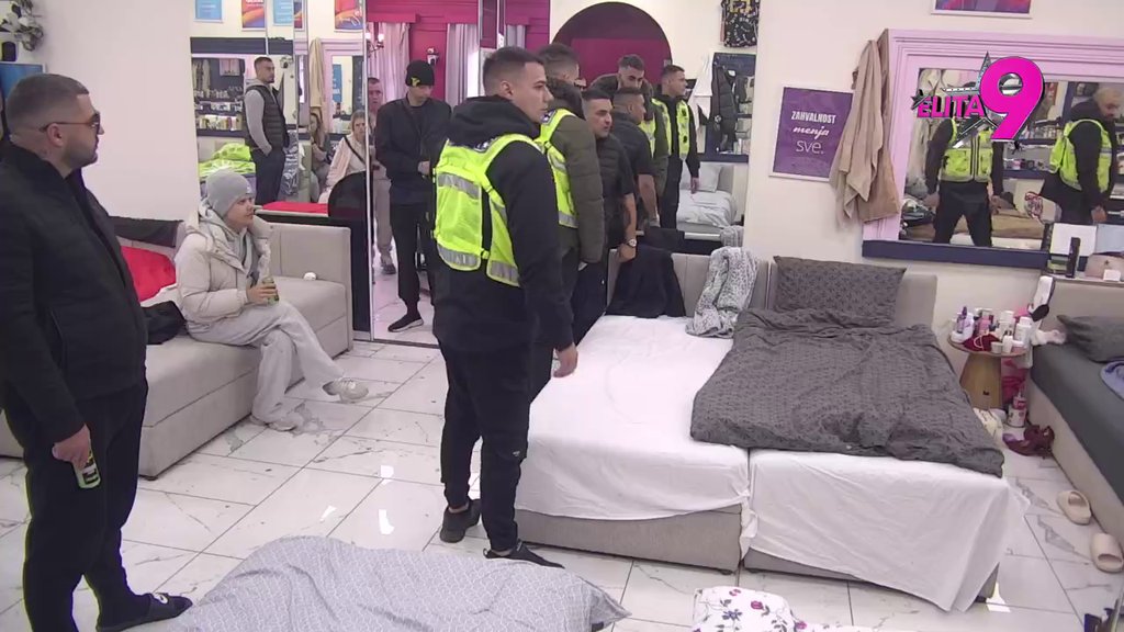 ŽESTOKO SUOČAVANJE: Bebica i Filip oči u oči, pljušte uvrede na sve strane! (VIDEO)