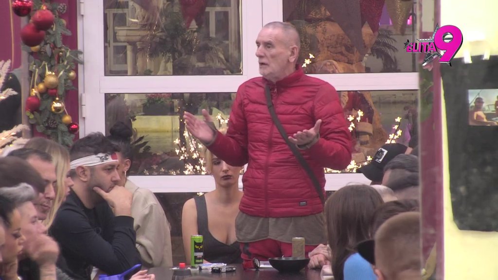 TI SI DEČKO PRIRODNO GLUP: Boginja žestoko prozvala Viktora zbog podele, pomenula Popa, pa mu poručila da je najveći ološ od svih (VIDEO)