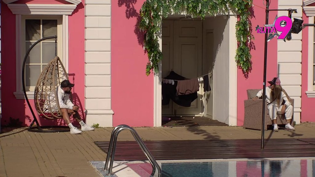 PRIZNAJ, SVE TI JE OPROŠTENO! Aneli tera Luku da pokaže osećanja prema Maji, on GORI OD BESA! (VIDEO)