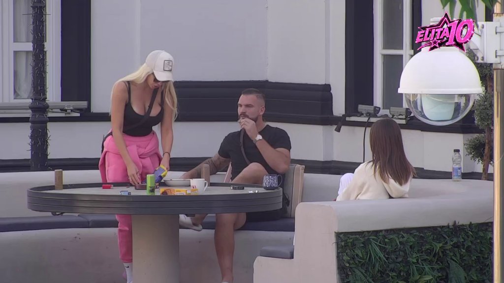 Jovana suočila Gloriju sa činjenicama, da ju je viđala po Vračaru i Belvilu, Osmakčić zagrmeo: Umukni, je l' ti jasno?! (VIDEO)
