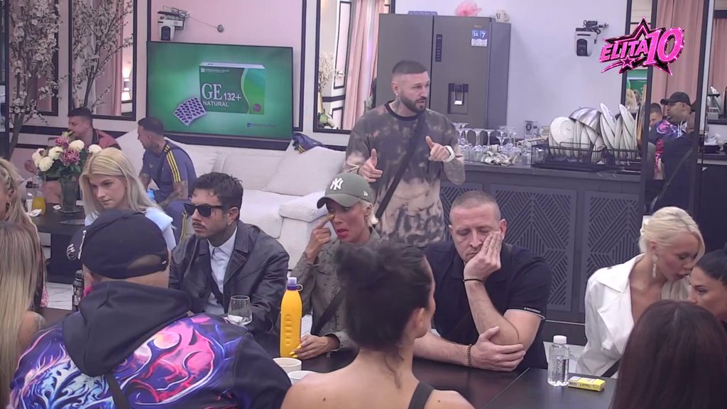 Pljušte uvrede ko kiša: Ša otkrio da je veza Aneli i Đukića besmislena, pa Matora sasula Aneli sve što je mislila!  (VIDEO)