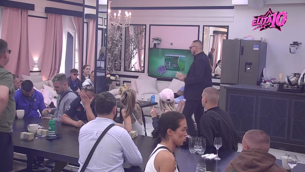 Kupio si mir! Mahir jedini sasuo Caru ISTINU U LICE, izmirio se sa svim ljudima sa kojima je ratovao (VIDEO)