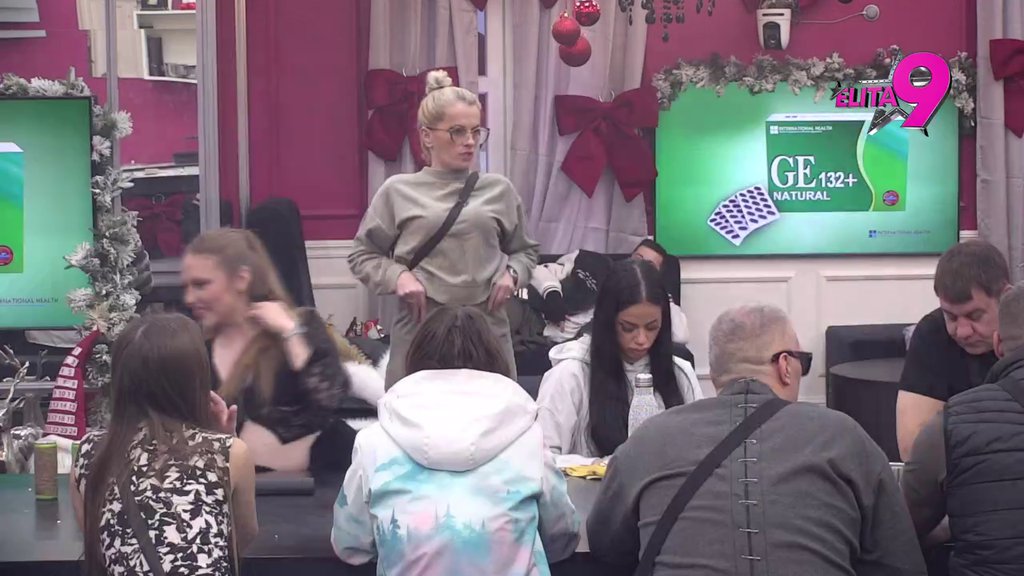 MISLI DA ĆE MU VEZA SA GLUPOM KLINKOM BITI BOLJA NEGO SA ANELI: Boginja pokazala svu svoju sujetu prema Aneli, pa je Zorica vratila na FABRIČKA PODEŠAVANJA! (VIDEO)