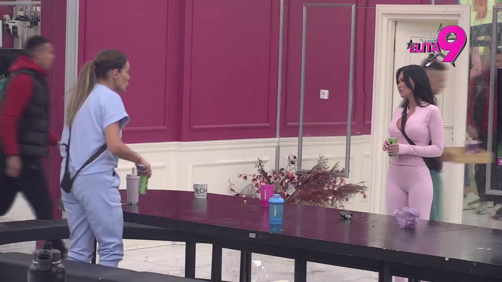 UNAKAZILI SU TE! STANIJA URNISALA KAČAVENDU: Sama si kriva što... (VIDEO)