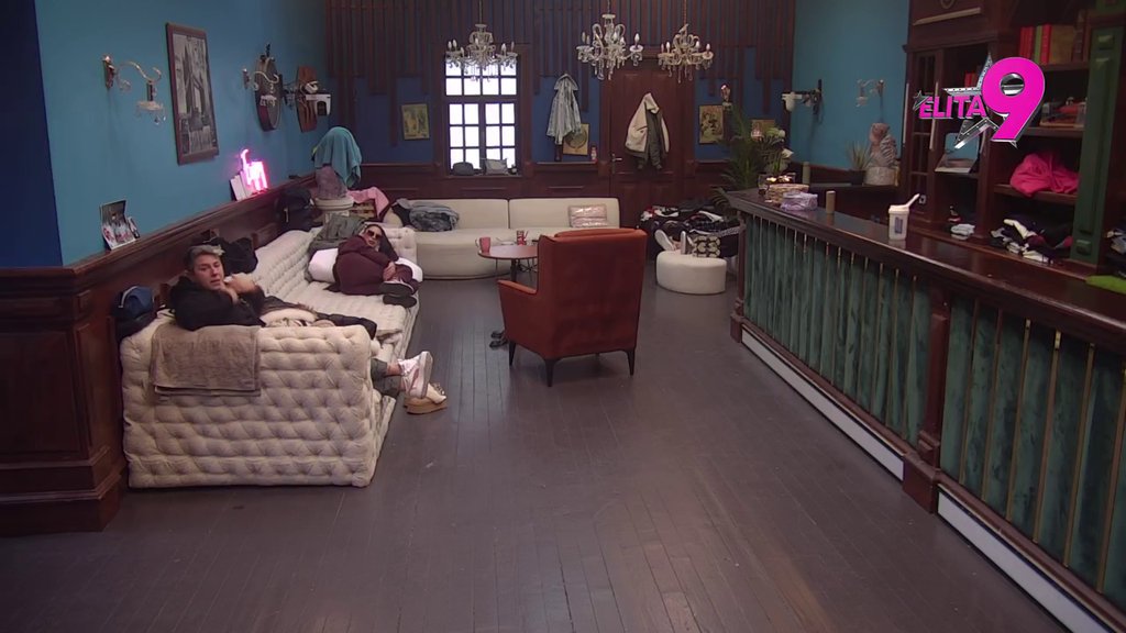 Ori se pab: Ivan urnisao Teodora zbog odnosa sa Bebicom, ona šokirala sve priznanjem o Filipu! (VIDEO)