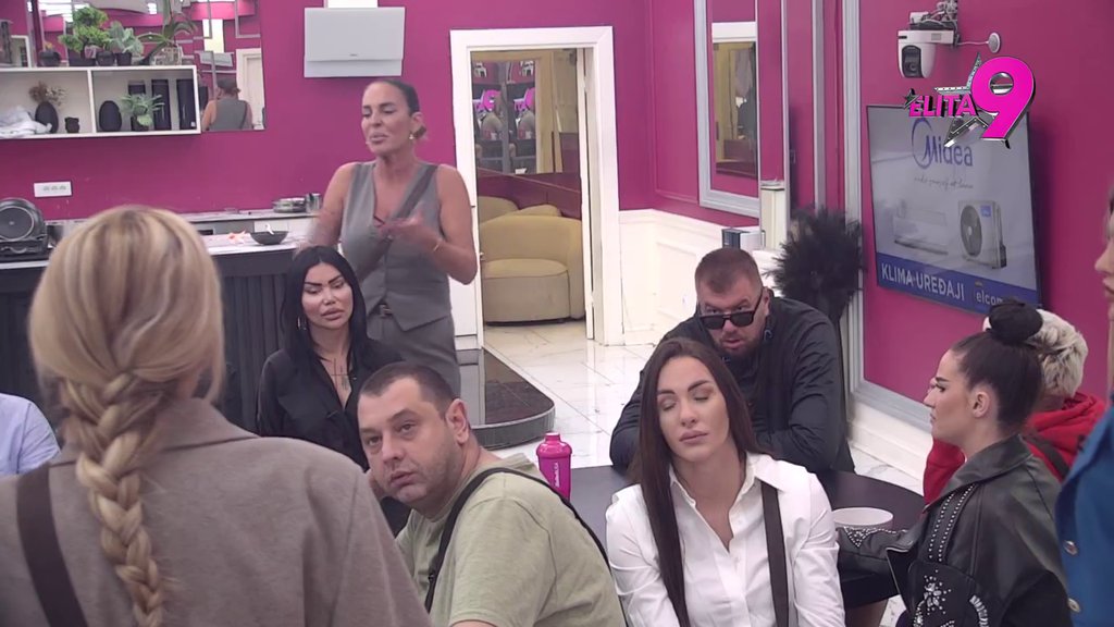 Opšti haos! Luks razotkrio flert Aneli i Anđela, nastao karambol za stolom: Sve je bilo tako kako je... (VIDEO)