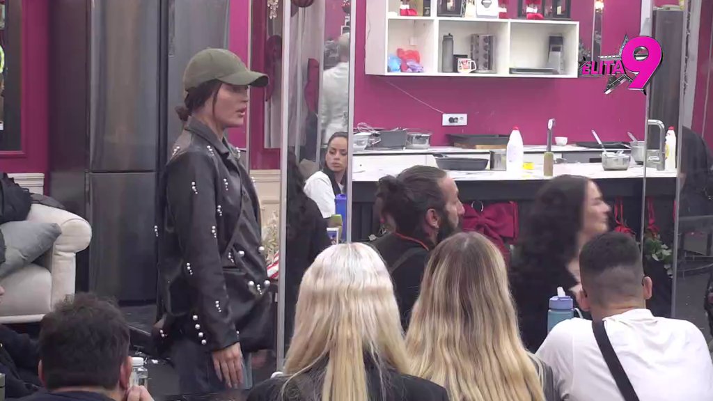 Boginja razvezala jezik: Otkrila sve detalje Lukinog muvanja, Aneli odmah lupila kontru s Anđelom! (VIDEO)