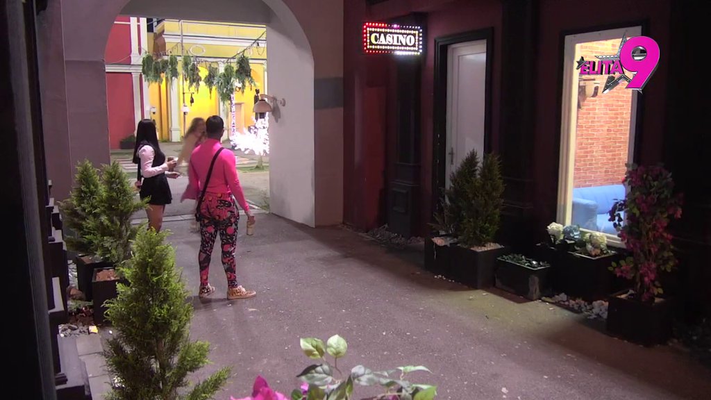 Rada otkrila da je Tijana Em bivša devojka njenog dečka, Sandra šokirana (VIDEO)