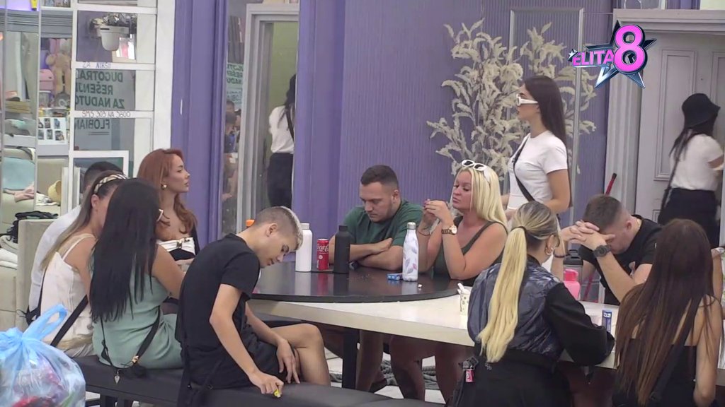 Isfrustriran je jer ne može da živi kao ja: Gastoz raspalio paljbu po Kariću, dobio žestoku povratnu! (VIDEO)