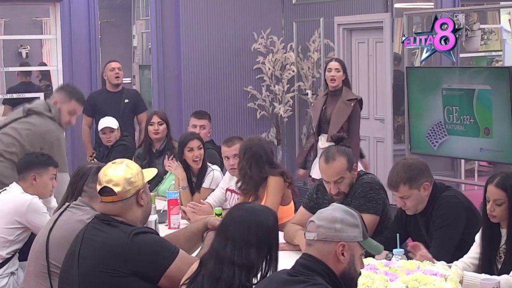 Pozdrav za jahte koje plove Jadranom: Nastavlja se rat Anđele i Gastoza sa Lepim Mićom, žestokim sukobom zatresli Belu kuću! (VIDEO)