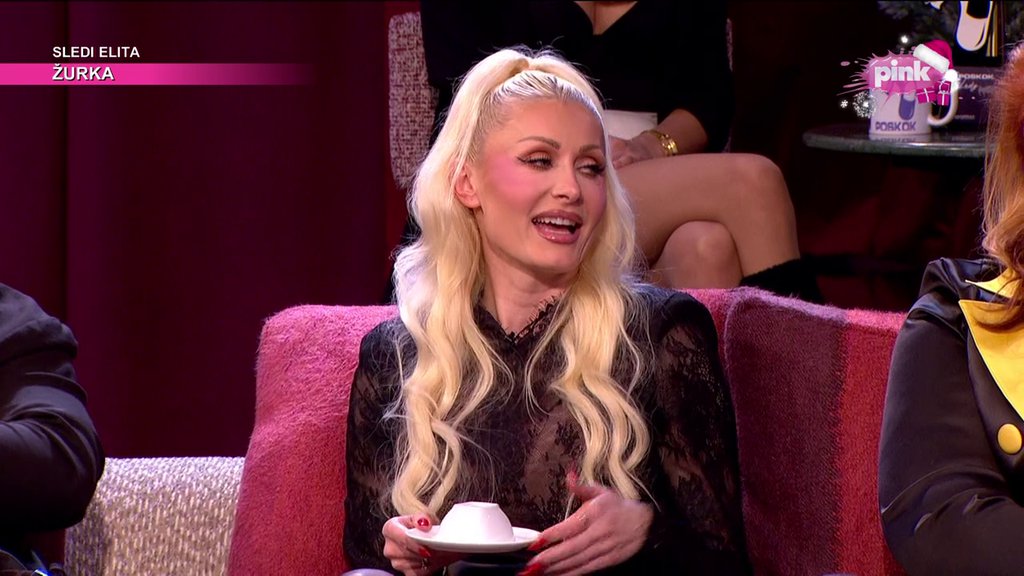 Anelinu snaju pitali da li bi glasala da u Eliti pobedi ona ili Asmin: Zbog njenog odgovora goreće Balkan! (VIDEO)