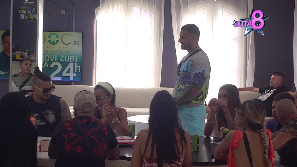 DAJE SVE OD SEBE DA JE OPERE: Marko uključio centrifugu kako bi oprao Sanju i njeno bahato ponašanje, Sofija ga totalno raskrinkala: Čula sam da se ohladio od nje! (VIDEO)
