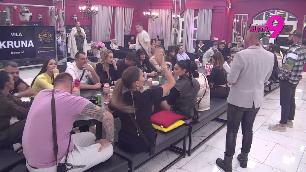 Elita 9 ima svog Kristijana Greja! Aneli progovorila o Lukinim insistiranjima na intimnom činu: Ne prija mi to, ja mu to i kažem (VIDEO)
