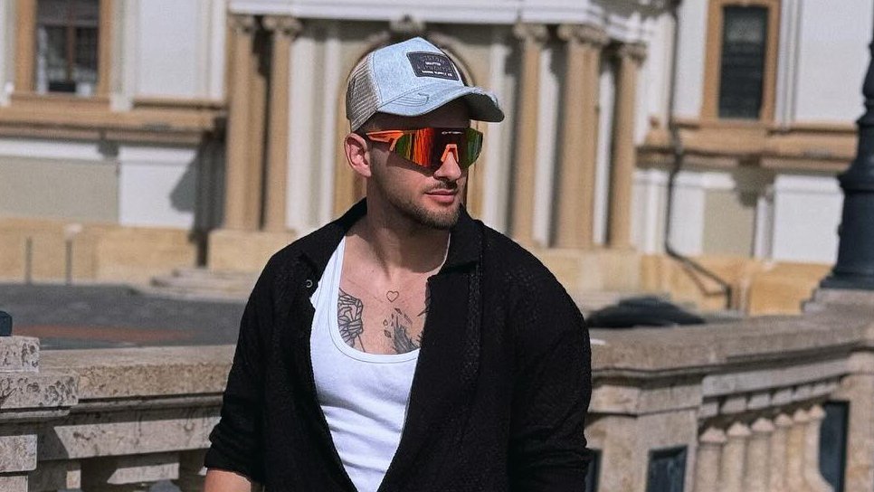 RAZMIŠLJAM DA ODEM KOD PSIHOTERAPEUTA Poznati pevač iznenadio priznanjem: Umorio sam se od svega