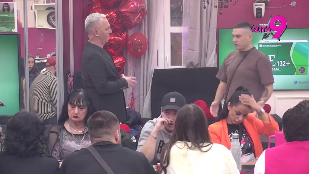 Bebica kipti od besa: Zbog Teodorinog najavljenog odlaska kod roditelja doživeo pomračenje, haos u Eliti! (VIDEO)
