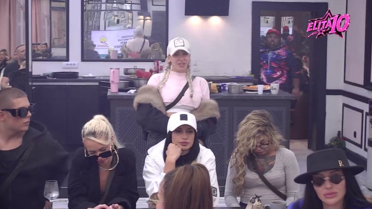Videćeš kako ću te isponižavati: Glorija napravila totalnu pometnju za crnim stolom, Terza zapurnjao na njeno izlaganje (VIDEO)