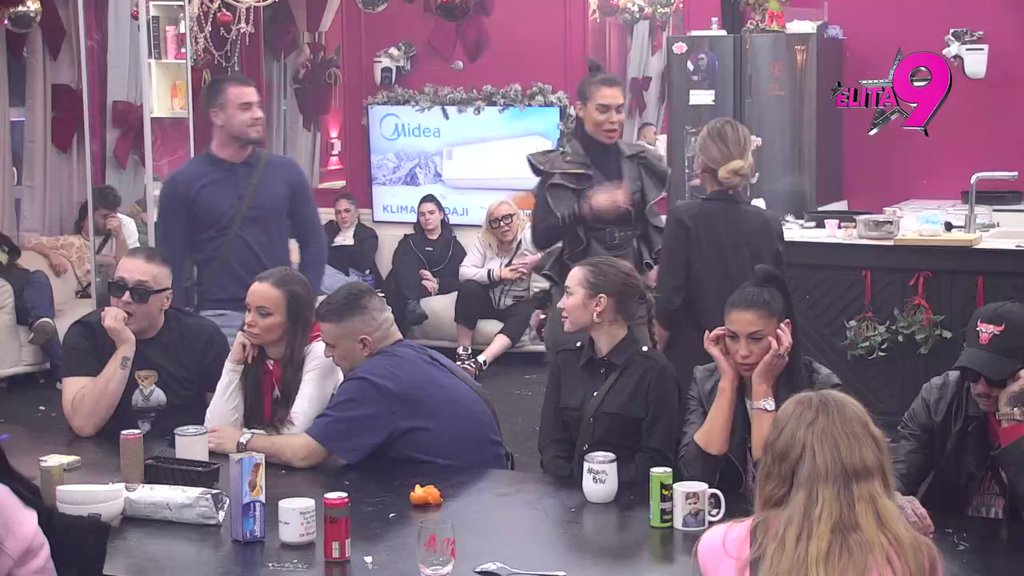 On joj stalno ljubomoriše, buknuće zbog Aneli: Dača najavio totalni karambol u vezi Mine i Viktora! (VIDEO)