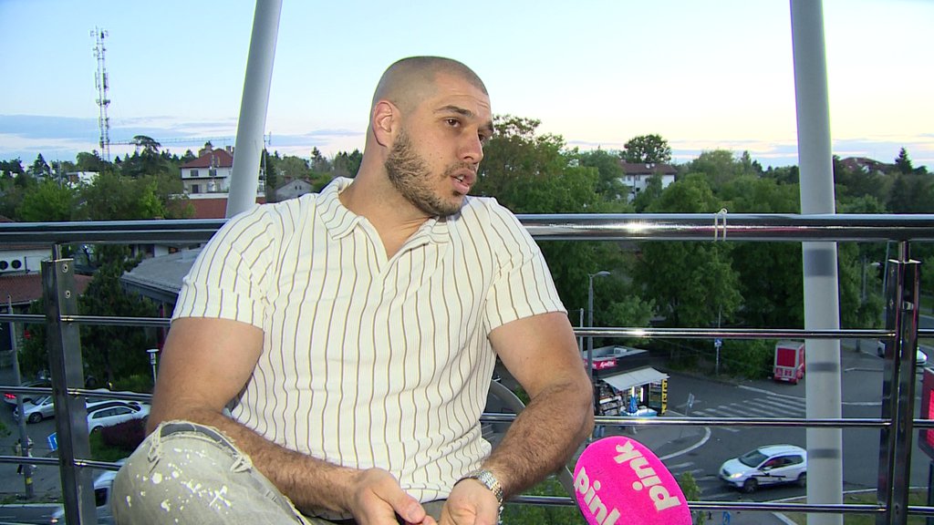 POSTIO SAM SVE POSTOVE, IŠAO U DŽAMIJU, A ONA NE: Dejan Dragojević demantovao da je zbog bivše supruge promenio veru, pa otkrio kako je svojim roditeljima priznao da je preduzeo ovaj korak!