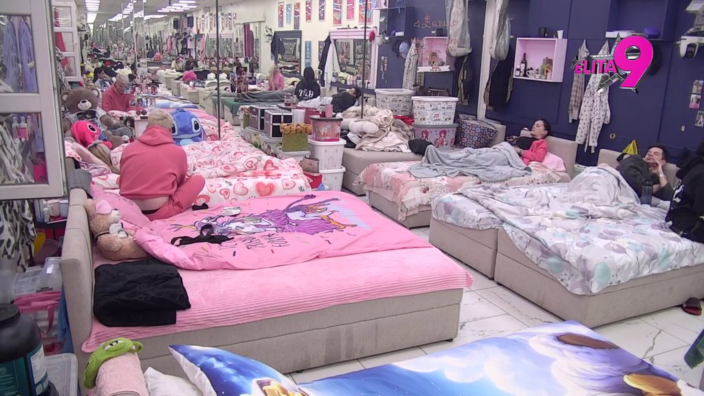 Ponovo na stubu srama: Vanja Prodanović pere garderobu jednom mesečno! Cimeri je proglasili glavnom aljkavušom! (VIDEO)