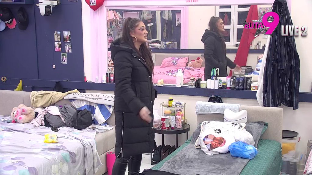 ULETELO OBEZBEĐENJE! Anastasija provocira Boru, sevaju gnusne prozivke i psovke (VIDEO)