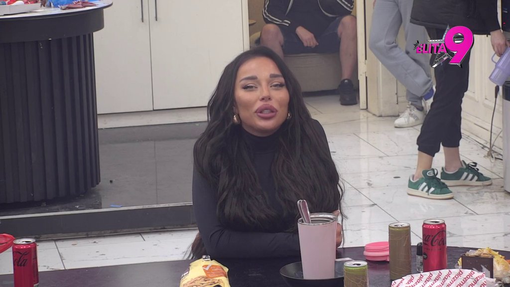 PRAO SAM GAĆE KOJE JE KUPIO DANE! Terza van sebe zbog Sofijine afere sa Danetom (70), Kačavenda je dodatno patosirala: Dopisivala si se i sa mojim sinom! (VIDEO)