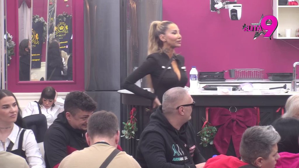 NEĆE SE DESITI NIŠTA MEĐU NAMA: Aneli i Asmin tvrde da odnos neće podići na viši nivo, a osmehe s lica ne skidaju kad su zajedno! (VIDEO)