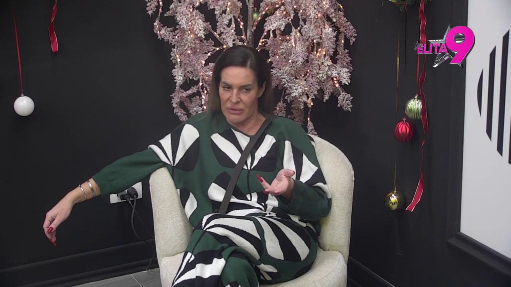 Pere se jer je min*a: Kačavenda progovorila o Janjušu, urnisala Zoricu Marković, pa postavila Anu Ćurčić NA MESTO: Podsećam je da sam je ja učila kako da uđe u rijaliti (VIDEO)