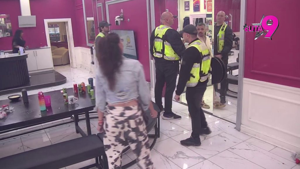 OBEZBEĐENJE ULETELO MUNJEVITOM BRZINOM! Bora zaratio PONOVO sa Boginjom, pa opelo i po Anastasiji (VIDEO)