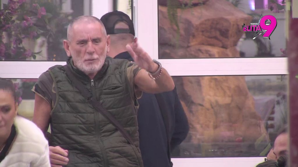 BUKTI RAT: Lepi Mića indirektno otpužio Kačavendu da ogovara Anitu iza leđa, pa izazvao njen gnev: PRODAO SI SE ZA ĆEVAPE KOD LAŽNE GROFICE! (VIDEO)