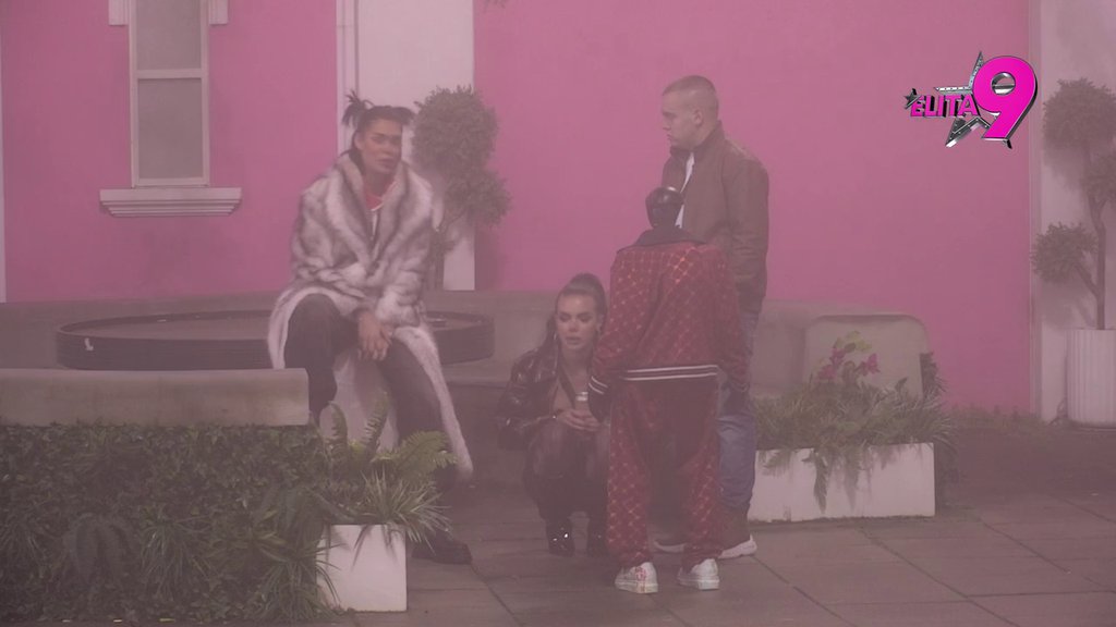 Više se ne zna ko pije, a ko plaća! Dača razotkrio Terzin flert sa Anitom, Mina rešila da mu se osveti sa OVIM cimerom: Pala i opklada (VIDEO)