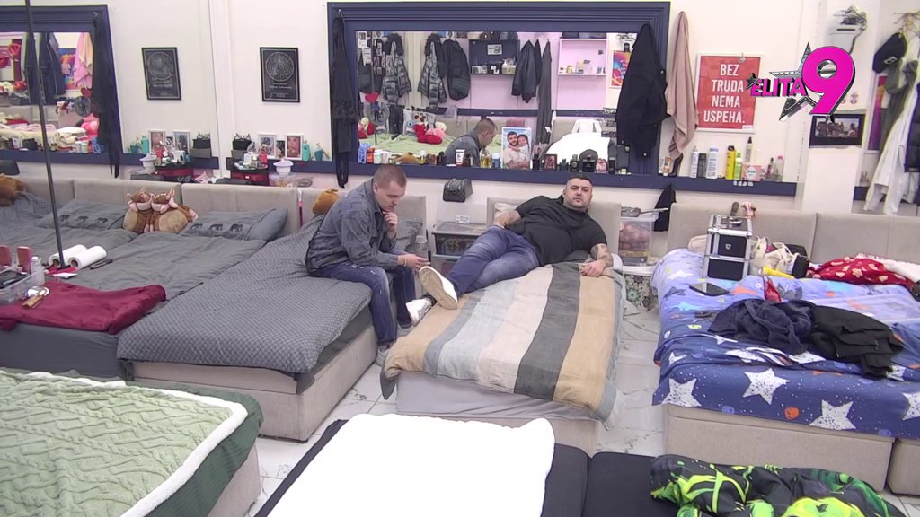 Sad mu je kriv i Anđelo! Asmin ne može da podnese nijednog muškarca u blizini Maje i Aneli! (VIDEO)