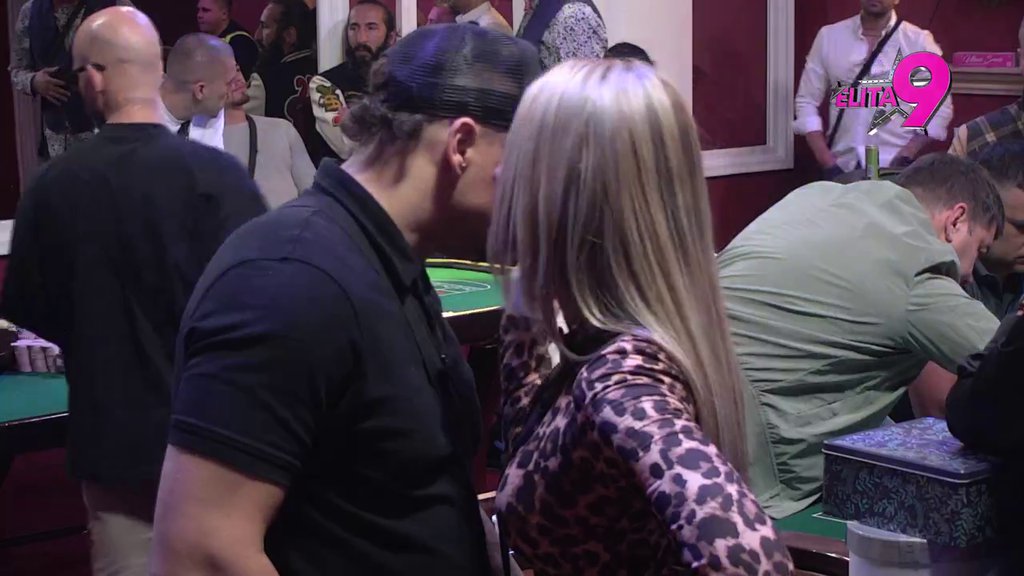 I tebe boli ku*ac, pa gde gledaš?! Terza saterao Aneli u ćošak, ona progovorila o odnosu sa Lukom: To što on priča da je ocu i majci okrenuo leđa, to nema veze sa mnom! (VIDEO)