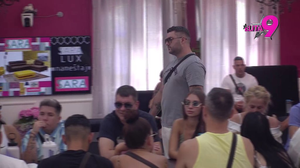 IMAŠ DOSTA POLTRONA, KOJI TI SE ŠLIHTAJU: Miljana Kulić pokazala netrpeljivost prema Asmnu, pa ga uporedila sa Aneli! (VIDEO)
