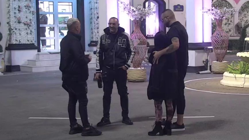 Stojin sin sumnja u Radin moral, izneo šok tvrdnje: Pazio sam, ako je trudna radićemo dalje testove! Rada od stresa ne može da uradi test  (VIDEO)