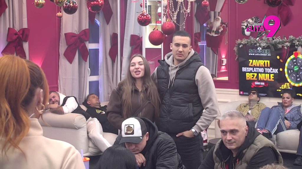 Presrećna sa osmim momkom iz Bele kuće: Sara blista od sreće zbog veze sa Muratom, Ivan pokušao da pomrsi konce (VIDEO)